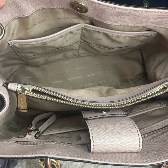 Michael Kors Blush Satchel with Gold Accents - Picture 7 of 8